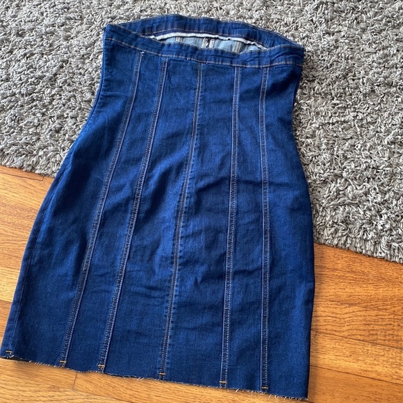 Princess Polly NWOT HOUSER MINI STRAPLESS DRESS DARK DENIM Size 6 - Picture 8 of 15